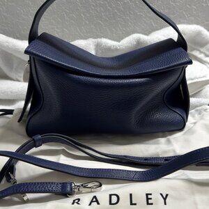 Like New Radley London De Beauvoir navy handbag